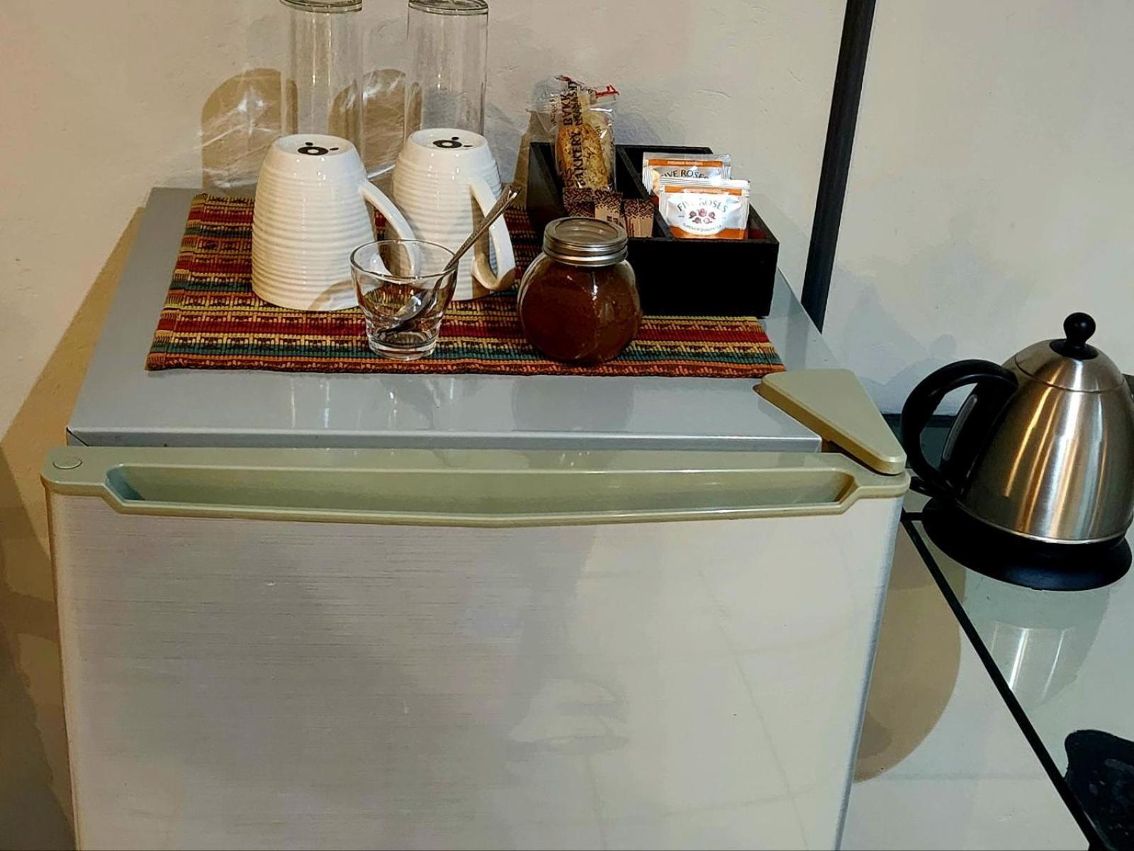 The Lantern Guesthouse Блоемфонтейн Екстериор снимка