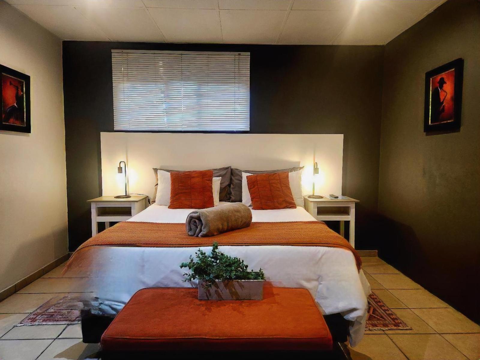 The Lantern Guesthouse Блоемфонтейн Екстериор снимка